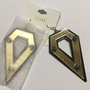 Black gold pointy earrings